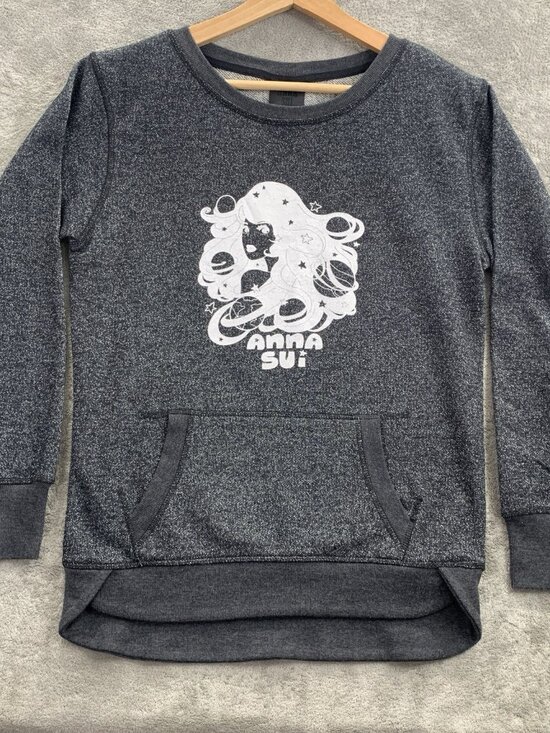 Anna Sui Tops - Anna Sui Sweater Womens Small Gray Crew Neck Graphic Print Logo Y2K Sweatshirt